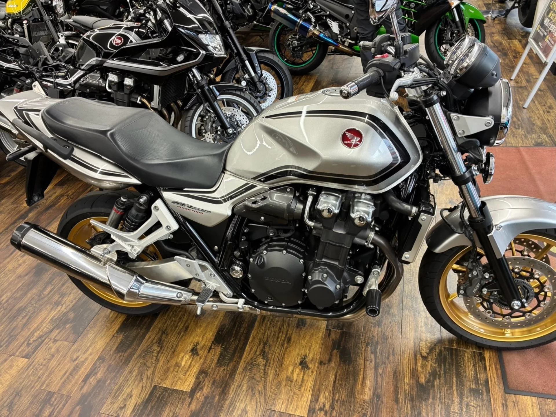 Honda CB1300SF 2021