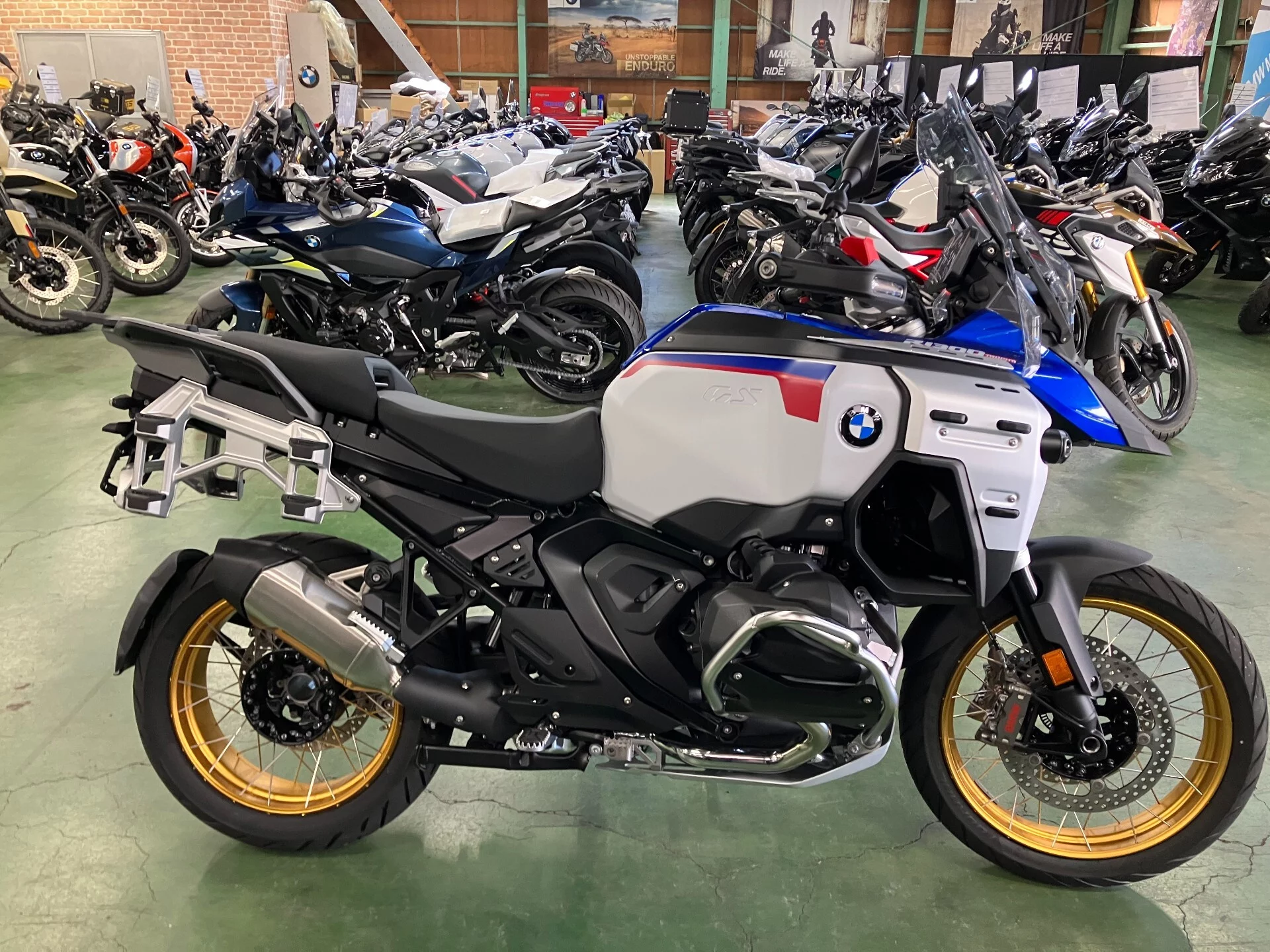 BMW BMW R1300GS ADV  с аукциона в Японии