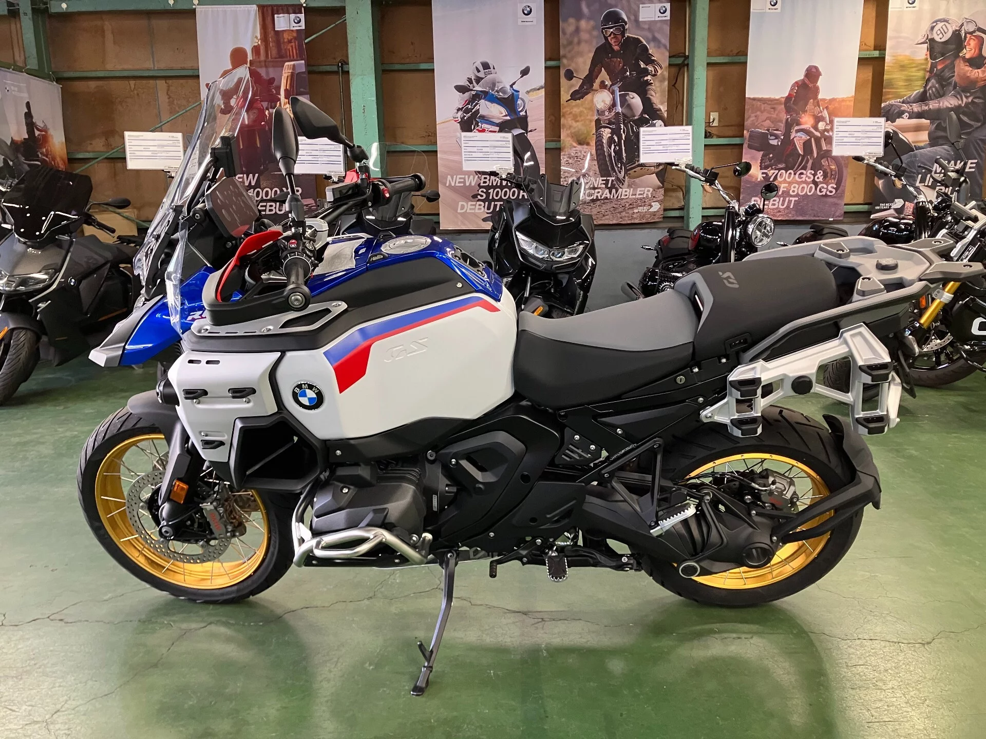 BMW BMW R1300GS ADV  с аукциона в Японии