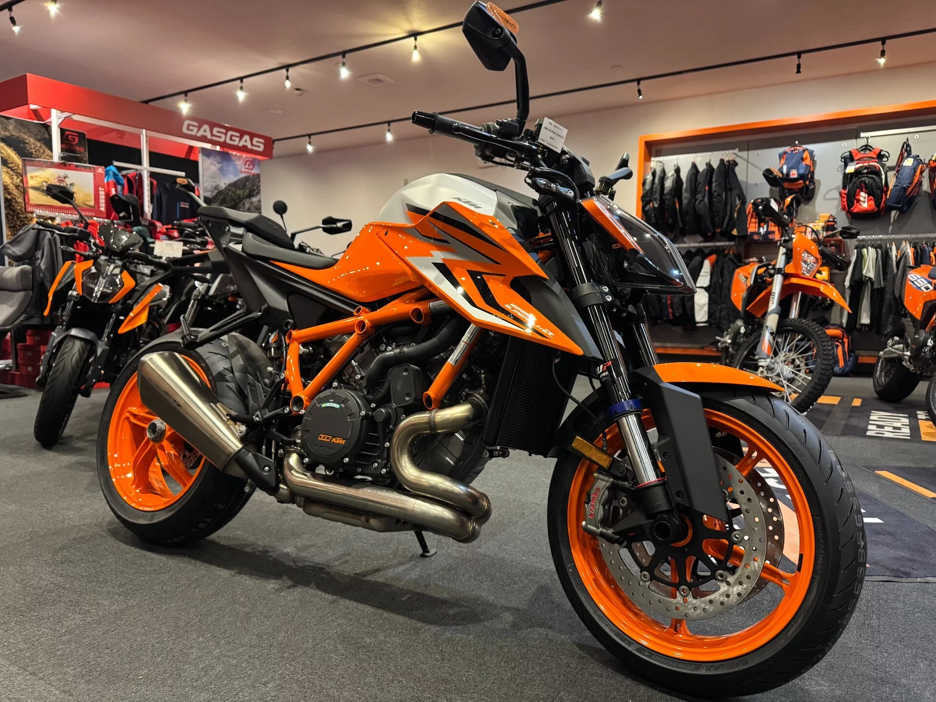 KTM KTM 1290S-DUKE R EVO  с аукциона в Японии