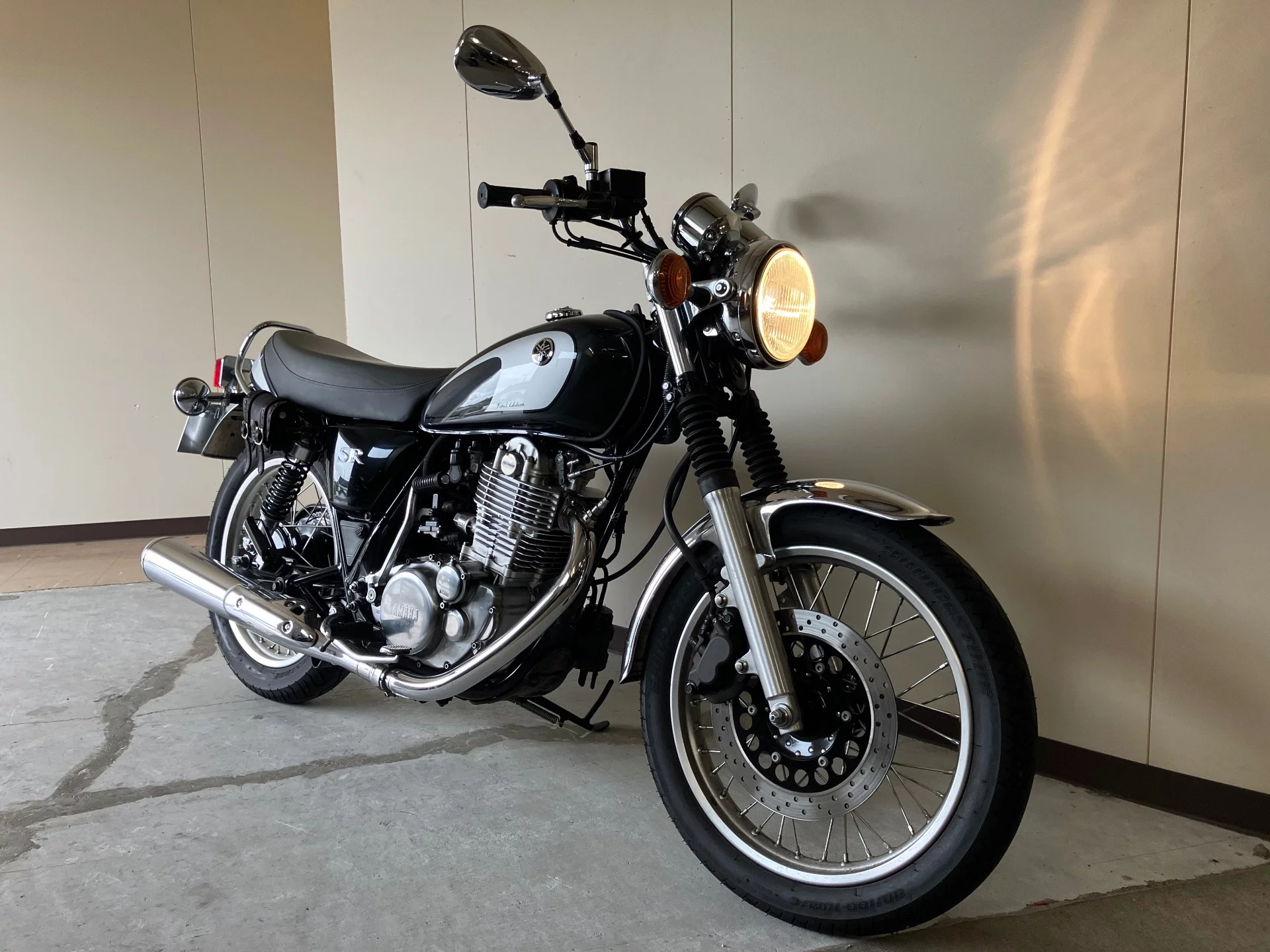Yamaha SR400 FINAL ED  с аукциона в Японии