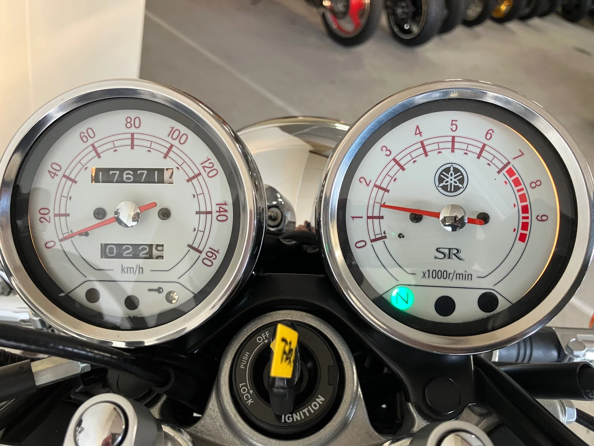 Yamaha SR400 FINAL ED  с аукциона в Японии