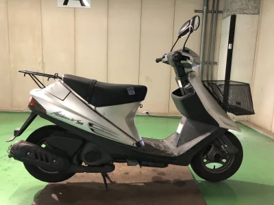Suzuki ADDRESS V100