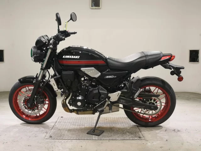 Kawasaki Z650RS  с аукциона в Японии