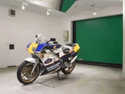 Honda NSR250R-2