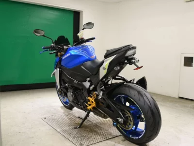 Suzuki GSX-S1000-2