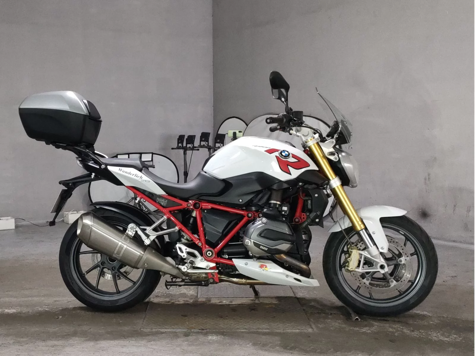 BMW BMW R1200R  с аукциона в Японии