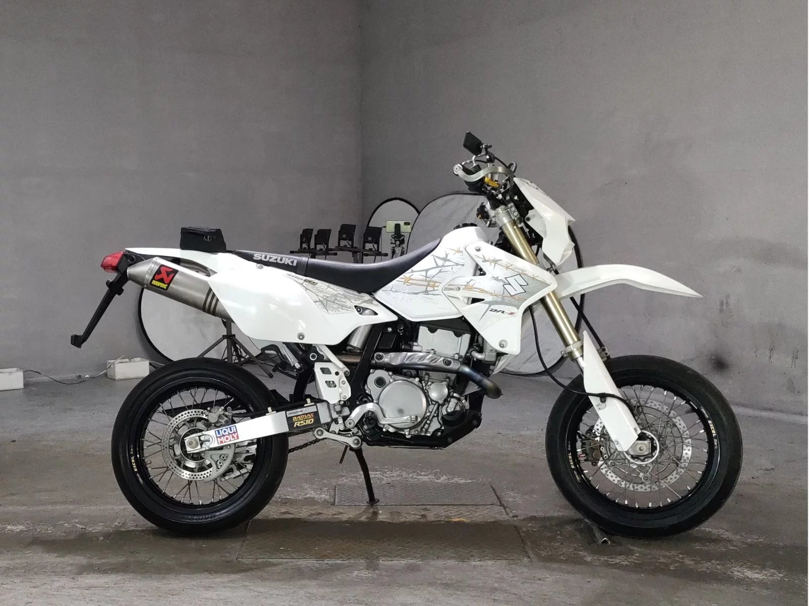 Suzuki DR-Z400SM  с аукциона в Японии