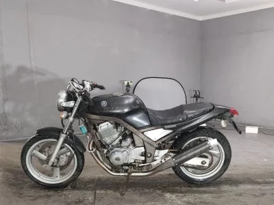 Yamaha SRX400-1