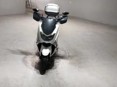 Yamaha N-MAX125