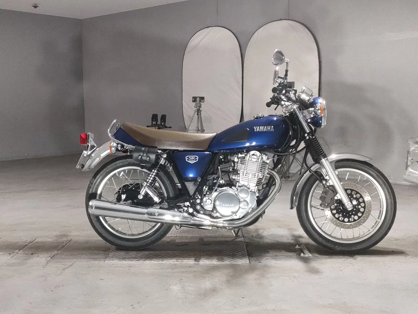 Yamaha SR400-1  с аукциона в Японии