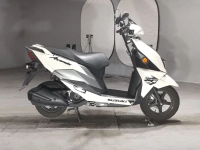 Suzuki AVENIS125