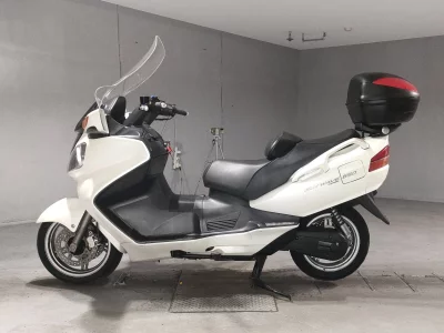 Suzuki SKYWAVE 650