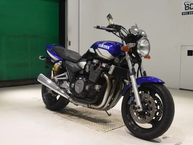 Yamaha XJR1300  с аукциона в Японии
