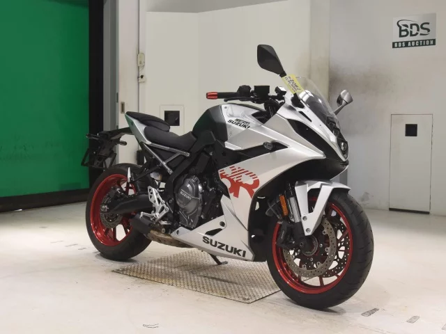 Suzuki GSX-8R  с аукциона в Японии