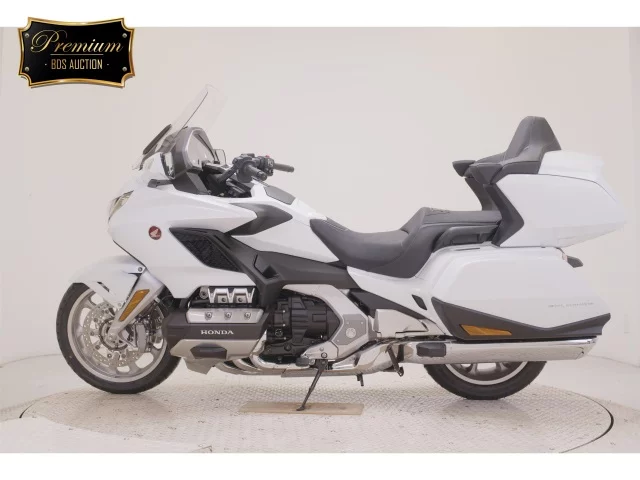 Honda GL1800 TOUR D  с аукциона в Японии