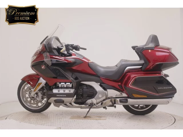 Honda GL1800 TOUR D  с аукциона в Японии