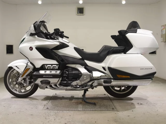 Honda GL1800 TOUR D  с аукциона в Японии