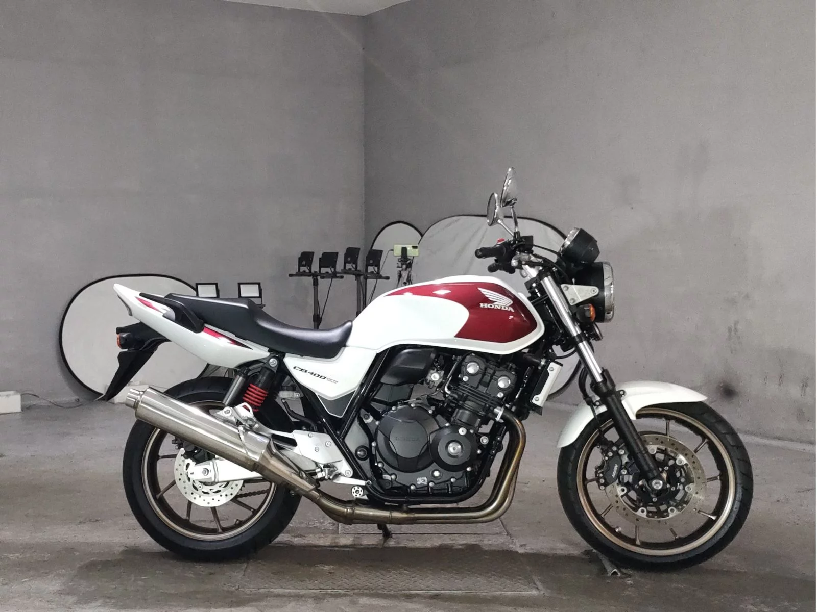 Honda CB400SFV-4 2019