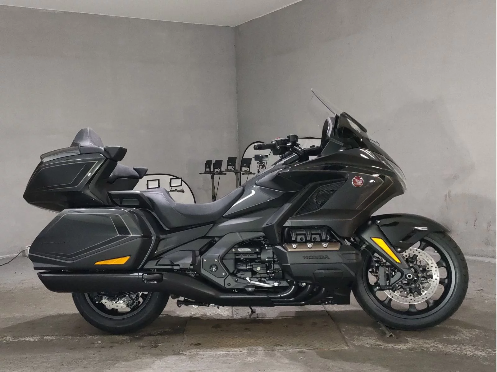 Honda GL1800 TOUR DCT  с аукциона в Японии