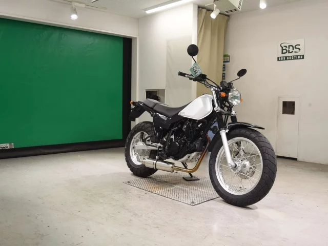 Yamaha TW225  с аукциона в Японии