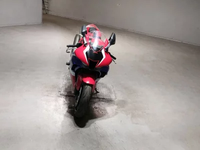 Honda CBR1000RR-R