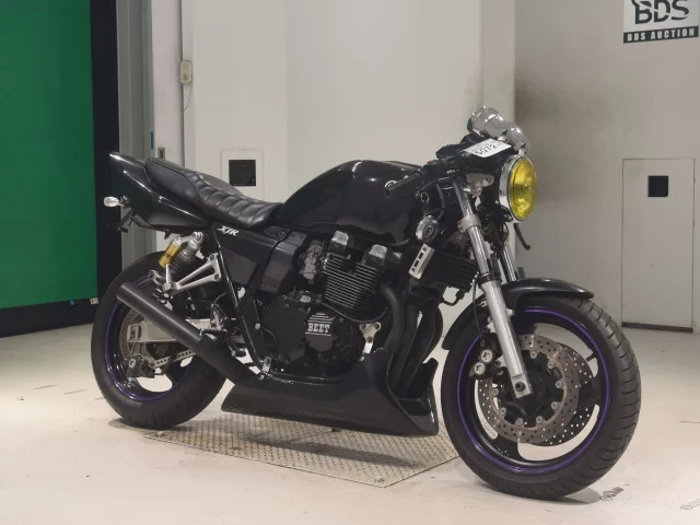 Yamaha XJR400R-3  с аукциона в Японии