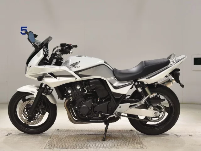 Honda CB400SFV-4 BOLDORABS  с аукциона в Японии