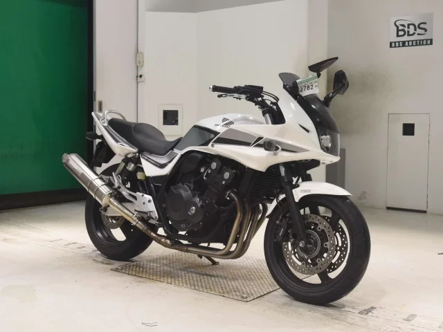 Honda CB400SFV-4 BOLDORABS  с аукциона в Японии