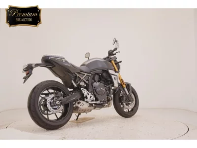 Suzuki GSX-8T