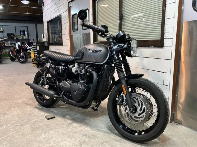 Triumph TRIUMPH  BONNEVILLE T120 BLACK