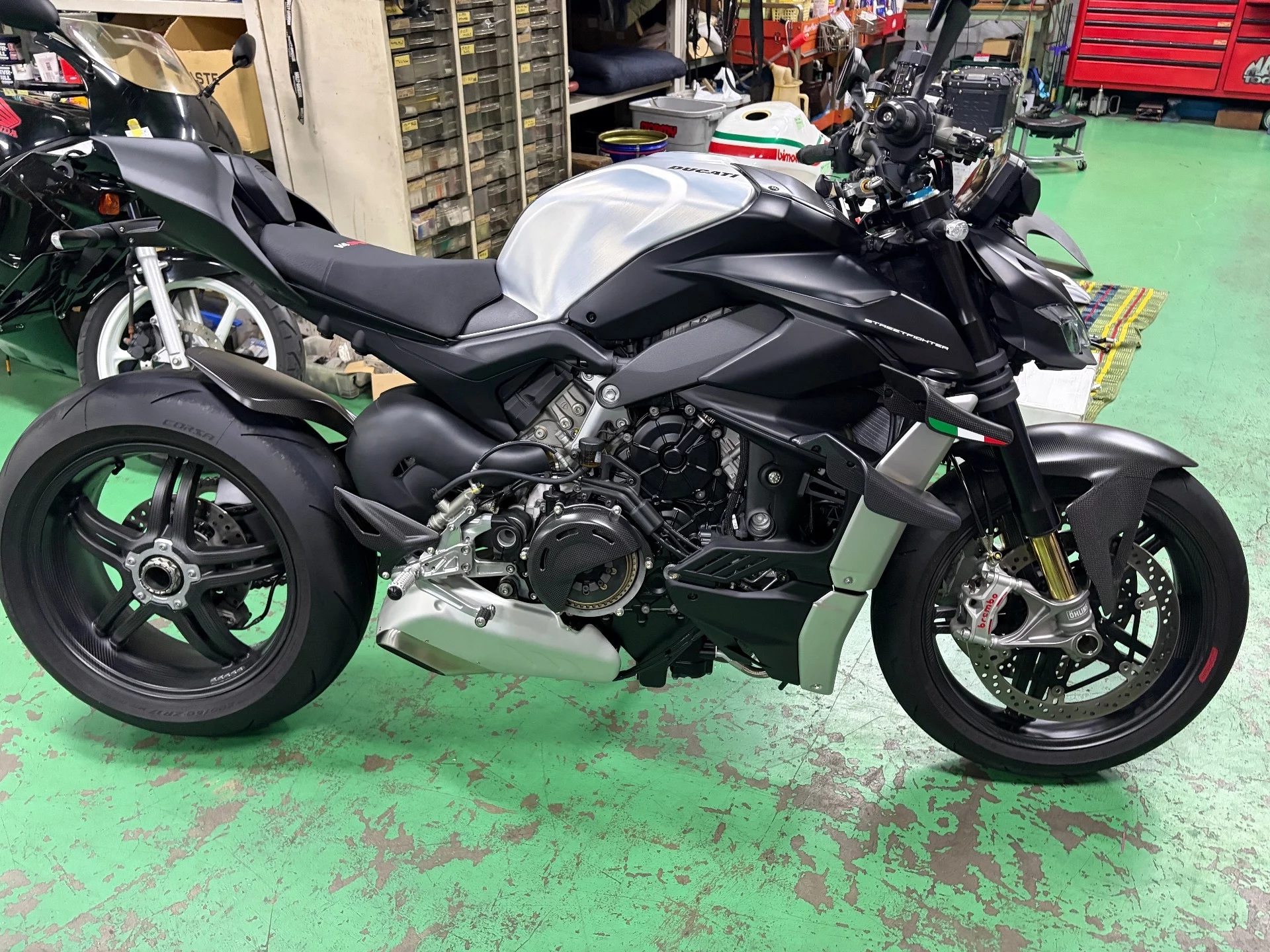 Ducati DUCATI  STREET  FIGHTER V4SP2  с аукциона в Японии