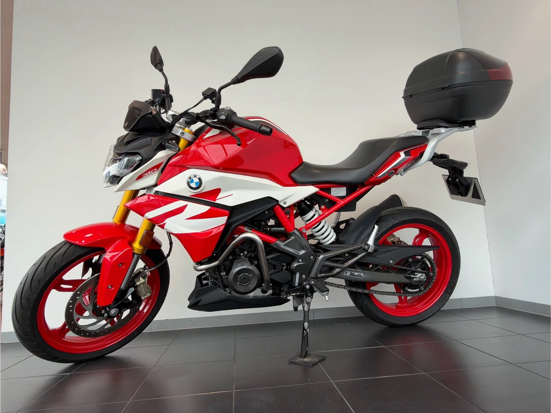 BMW BMW G310R  с аукциона в Японии