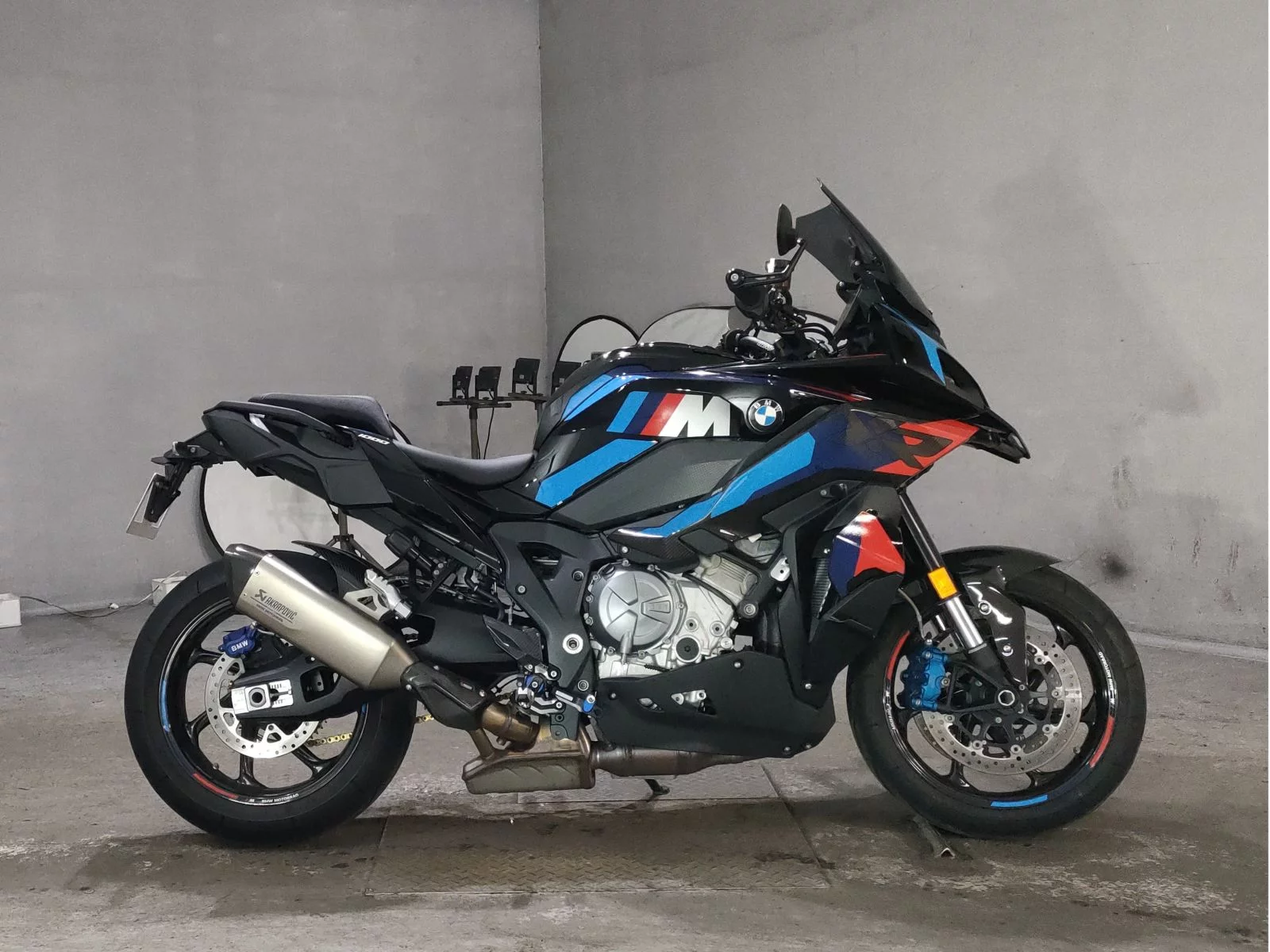 BMW BMW M1000XR  с аукциона в Японии
