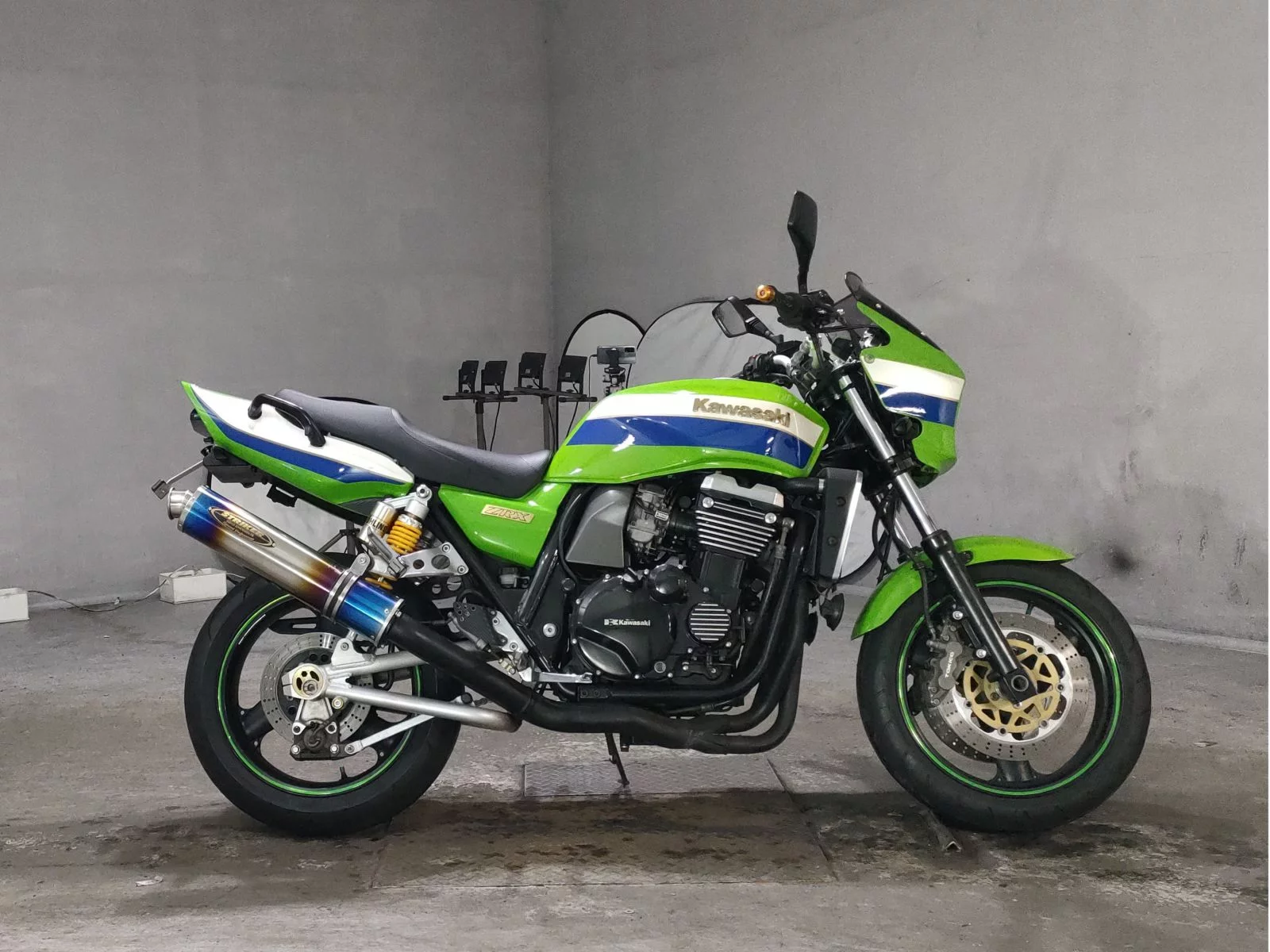 Kawasaki ZRX1100  с аукциона в Японии