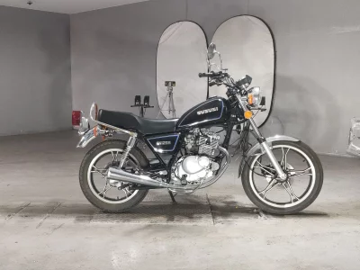 Suzuki GN125H