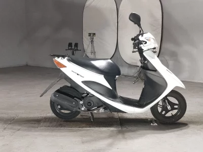 Suzuki ADDRESS V50