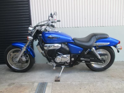 Honda V-TWIN MAGNA