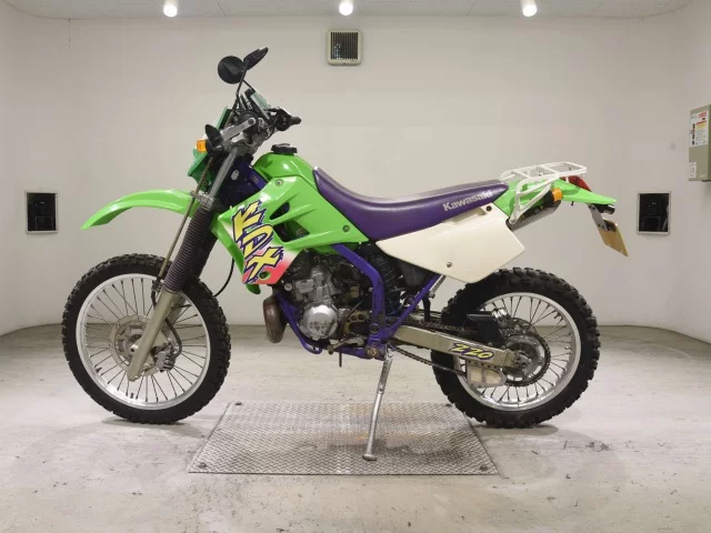 Kawasaki KDX220SR  с аукциона в Японии
