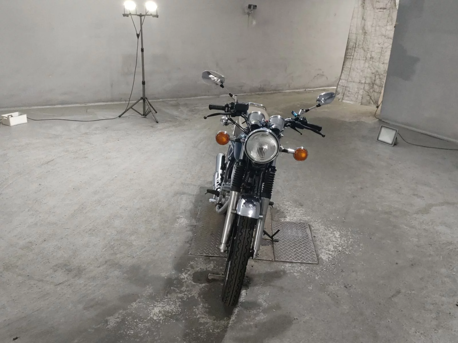 Yamaha SR400-1  с аукциона в Японии