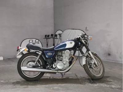 Yamaha SR400-1