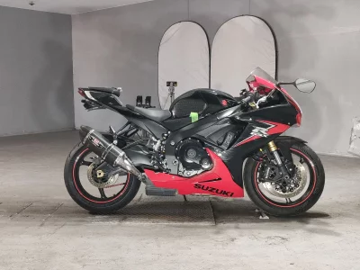 Suzuki GSX-R750