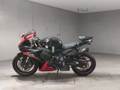 Suzuki GSX-R750