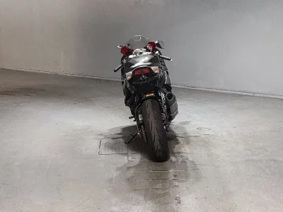 Suzuki GSX-R750