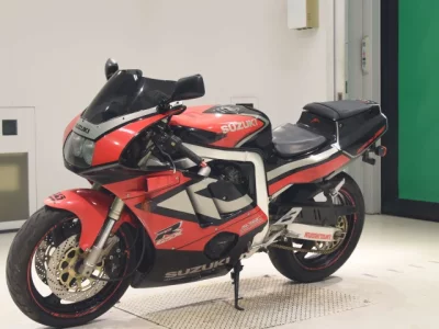 Suzuki GSX-R400R с аукционов Японии