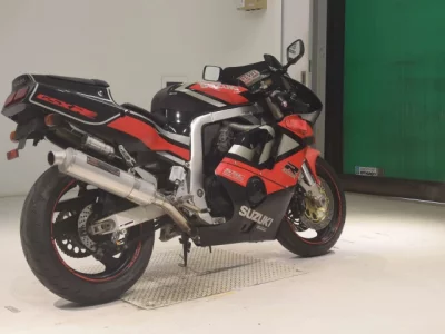 Suzuki GSX-R400R с аукционов Японии