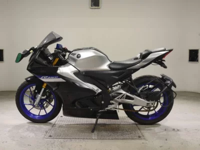 Yamaha YZF-R15M