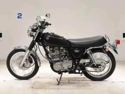 Yamaha SR400-4