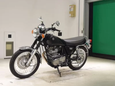 Yamaha SR400-4