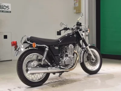 Yamaha SR400-4
